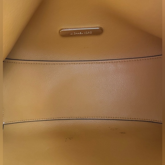 Michael Kors Handbag Purse, Wallet, and Wristlet Set, Leather, Beige - Picture 5 of 11